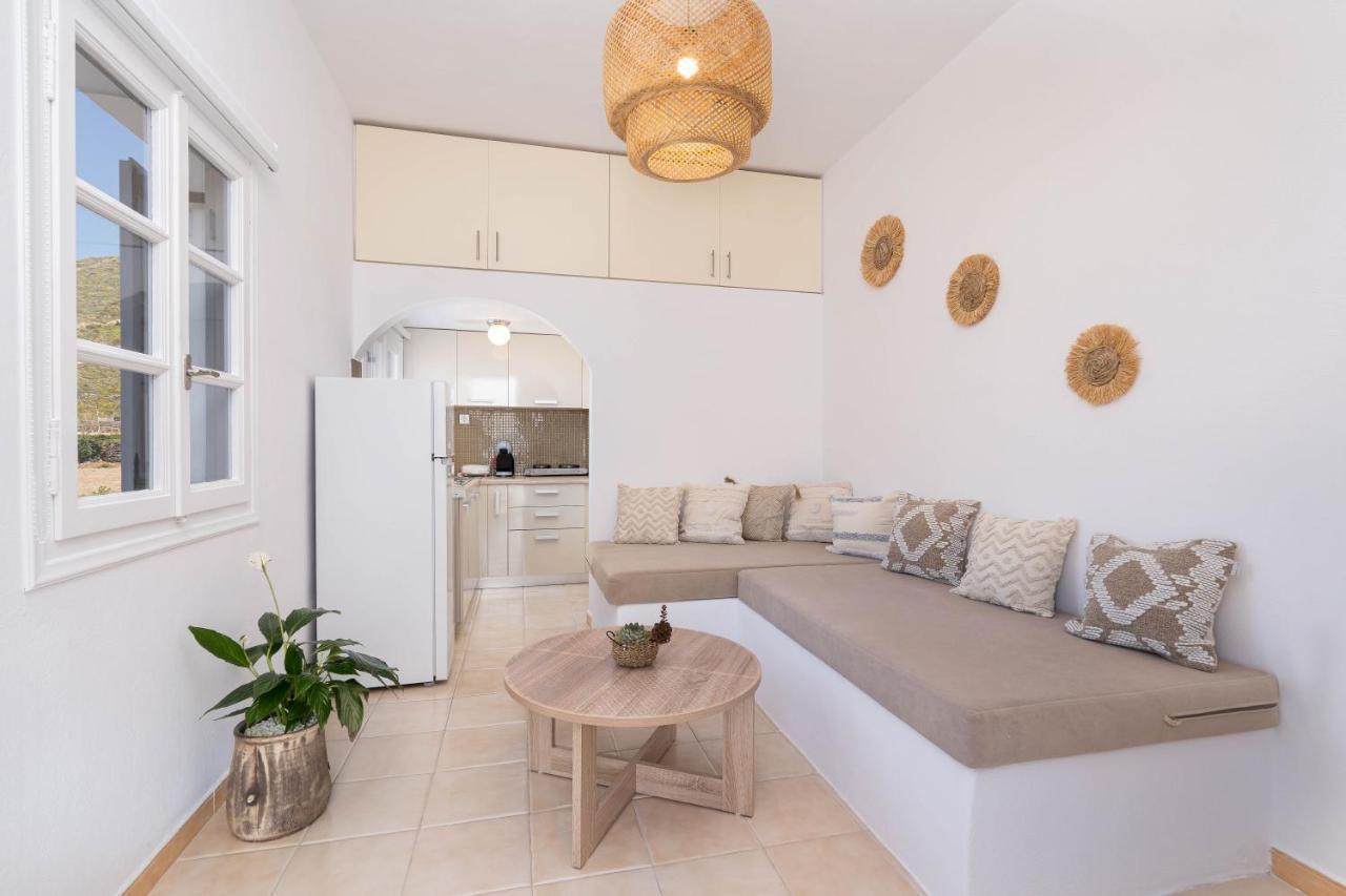 Red Beach Harmony Suites Modestos Акротири Экстерьер фото
